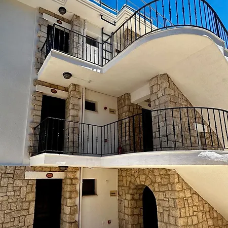 Nergis Hotel *