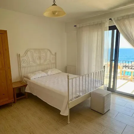 Nergis Karaburun (Izmir)