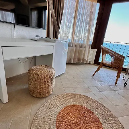 Nergis قرابورون