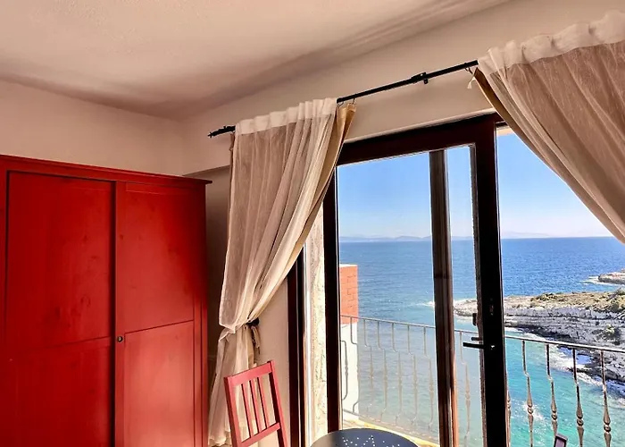 Nergis Karaburun (Izmir)