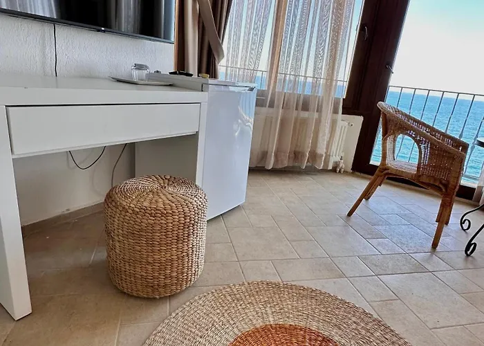 Nergis Karaburun (Izmir)